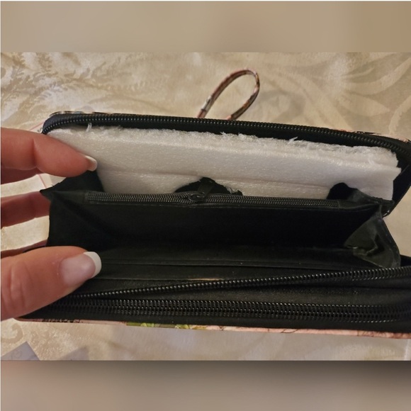 Marilyn Monroe Fashion Wristlet Wallet NWT - Picture 4 of 7